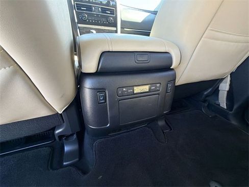 Used 2021 Nissan Armada Platinum image 20