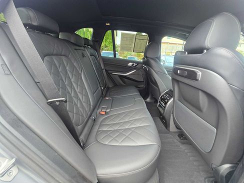 Used 2026 BMW X5 xDrive40i w/ M Sport Package AWD/4WD image 12