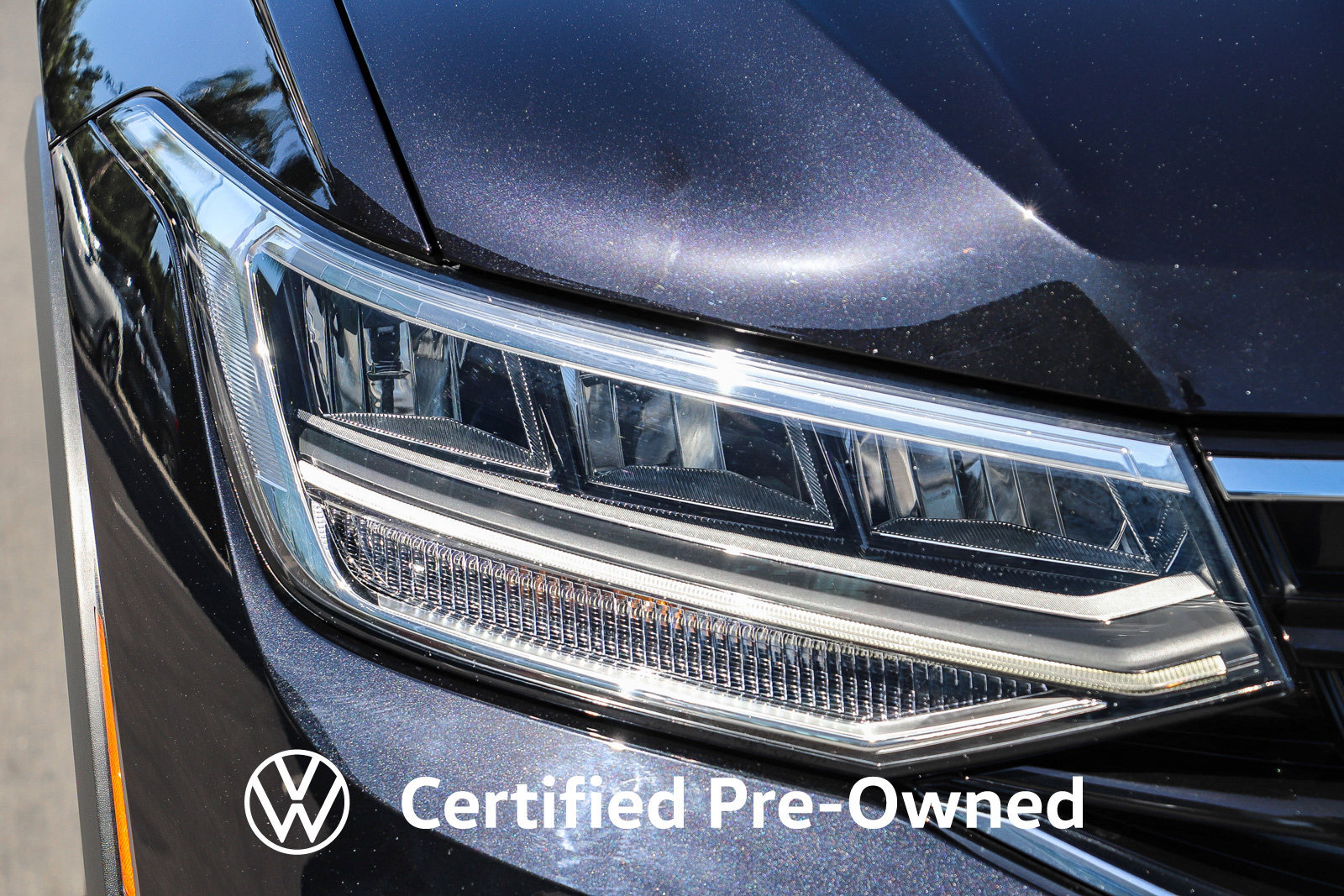 Used 2023 Volkswagen Tiguan SE R-Line FWD image 5
