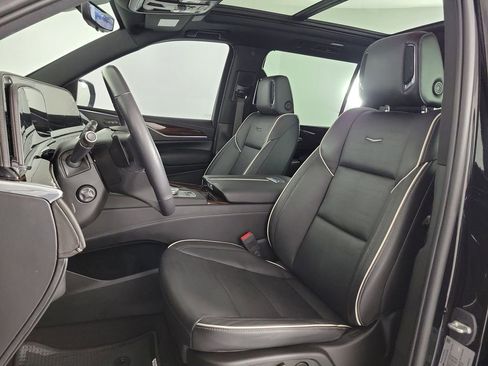 Used 2023 Cadillac Escalade ESV Premium Luxury AWD/4WD image 18