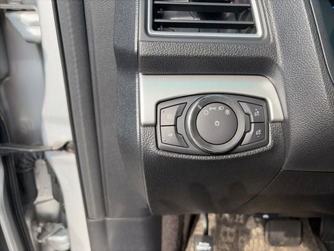 Used 2016 Ford Explorer XLT image 20