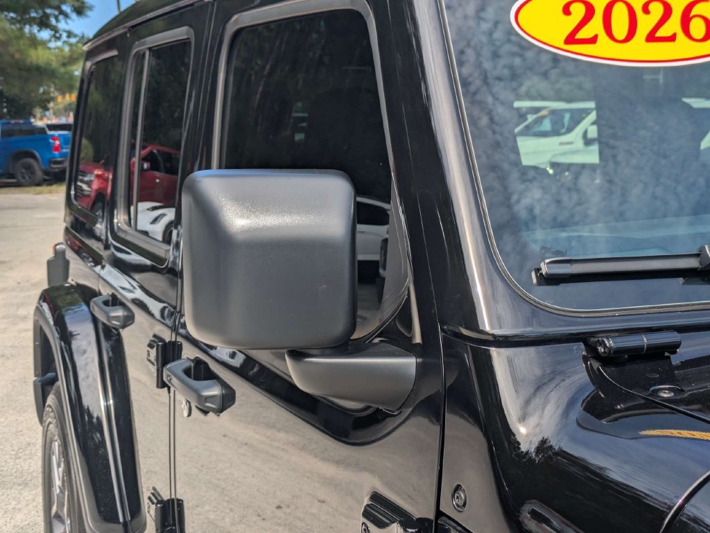 Used 2026 Jeep Wrangler Unlimited Sahara AWD/4WD image 11