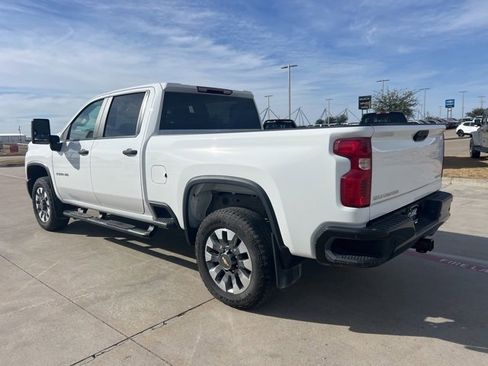 Used 2025 Chevrolet Silverado 2500 Custom w/ Custom Value Package image 5