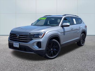 Used 2026 Volkswagen Atlas SE w/ Panoramic Sunroof Package