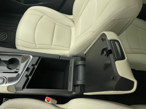 Used 2023 Buick Enclave Essence FWD image 30