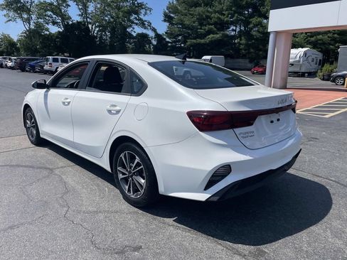 Used 2024 Kia Forte LXS w/ LXS Technology Package FWD image 3