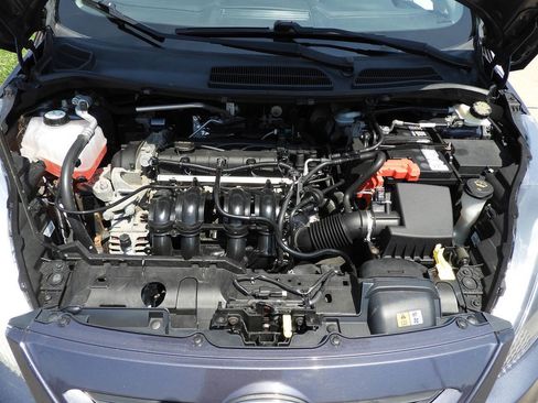 Used 2013 Ford Fiesta SE FWD image 34