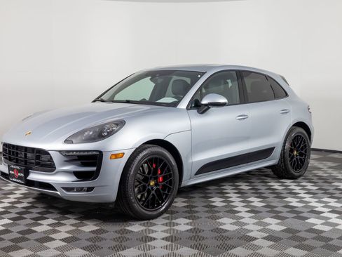 Used 2017 Porsche Macan GTS image 1