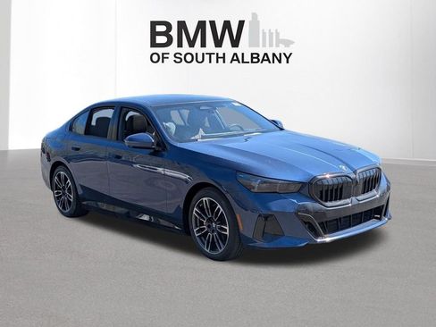 New 2026 BMW 550e xDrive w/ Premium Package AWD/4WD image 55