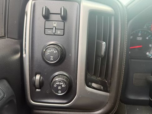 Used 2018 GMC Sierra 1500 SLT AWD/4WD image 13