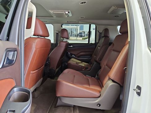 Used 2018 Chevrolet Suburban Premier AWD/4WD image 13