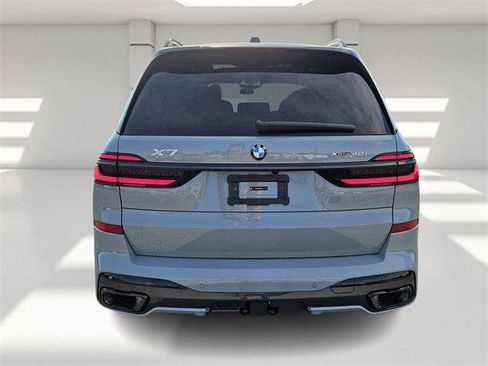 Used 2026 BMW X7 xDrive40i w/ M Sport Package image 4