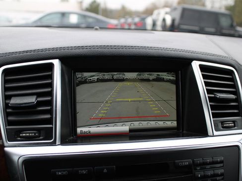 Used 2015 Mercedes-Benz GL 320 BlueTEC 4MATIC image 26