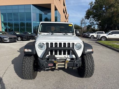 Used 2020 Jeep Gladiator Sport w/ Quick Order Package 24S image 10