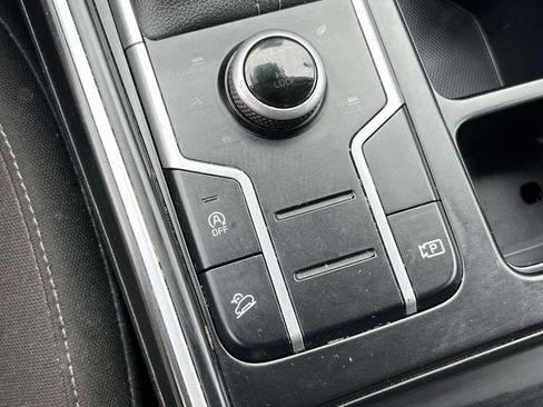 Used 2023 Kia Sorento LX AWD/4WD image 31