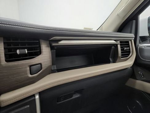 Used 2024 Ford Expedition Limited RWD image 33
