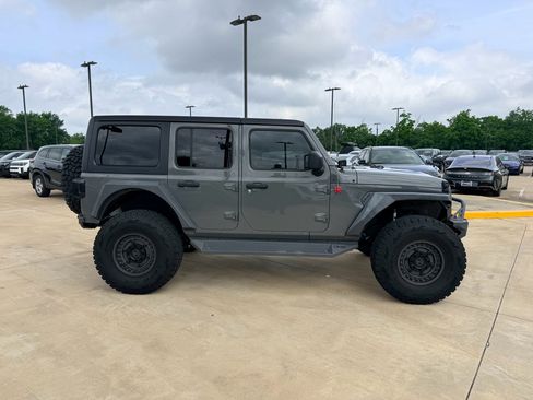 Used 2018 Jeep Wrangler Unlimited Sport S AWD/4WD image 4
