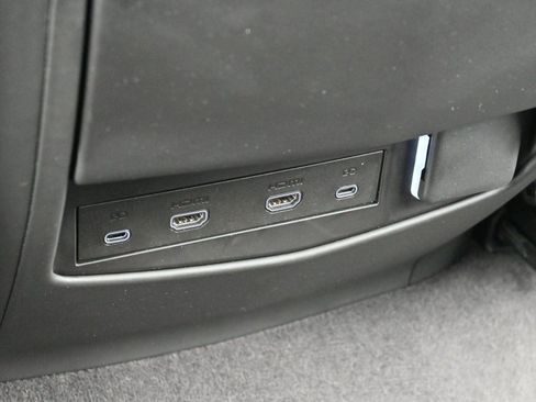 Used 2025 Cadillac Escalade ESV Sport Platinum image 39