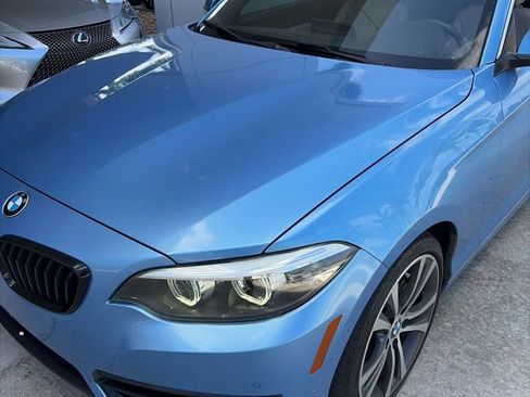Used 2018 BMW 230i Convertible image 8