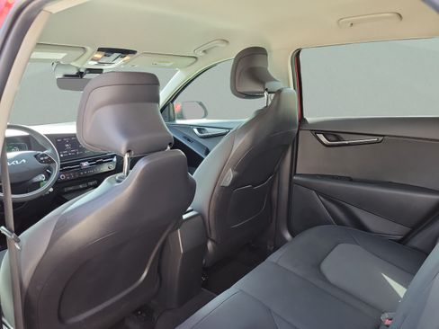Used 2024 Kia Niro LX FWD image 22