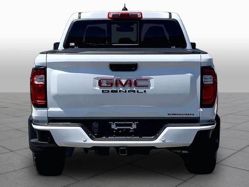 Used 2023 GMC Canyon Denali AWD/4WD image 5