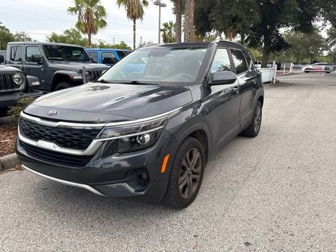 Used 2021 Kia Seltos S FWD image 3