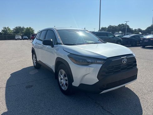 Used 2026 Toyota Corolla Cross L FWD image 3
