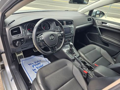 Used 2017 Volkswagen Golf Alltrack SEL image 7
