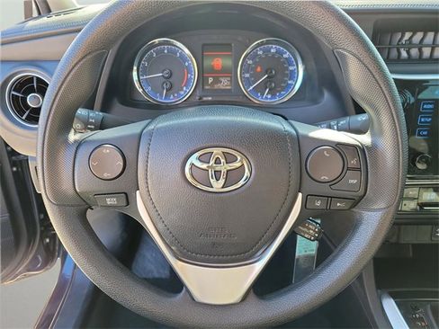 Used 2019 Toyota Corolla LE image 13