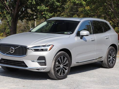 Used 2022 Volvo XC60 B5 Inscription w/ Advanced Package image 30