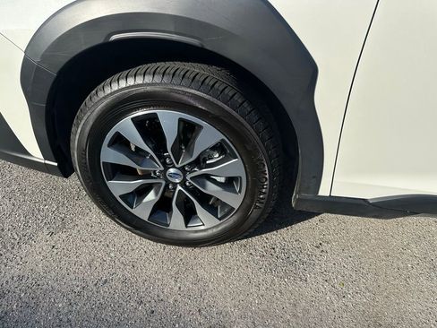 Used 2023 Subaru Outback Limited image 11