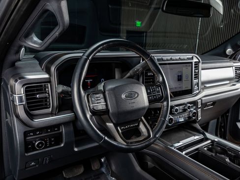 Used 2024 Ford F350 Platinum w/ FX4 Off-Road Package image 16