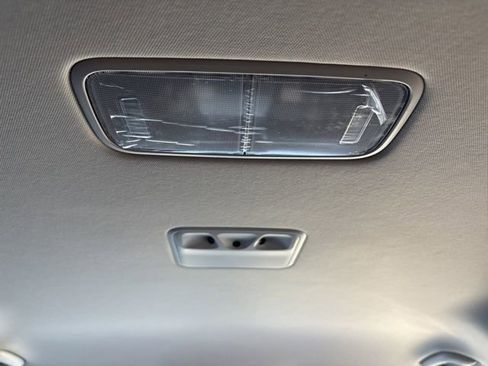 Certified 2023 Kia Carnival LX image 34