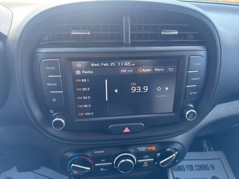 Used 2024 Kia Soul LX w/ Option Group 015 image 17