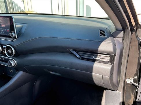 Certified 2023 Nissan Sentra SV FWD image 18
