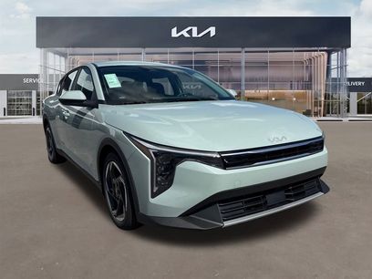New 2025 Kia K4 EX