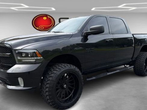 Used 2017 RAM 1500 Express w/ Black Ram 1500 Express Group RWD image 1