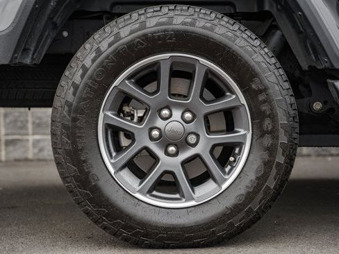 Used 2020 Jeep Gladiator Overland image 24