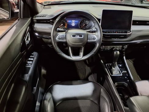 Used 2022 Jeep Compass Latitude w/ Convenience Group AWD/4WD image 8