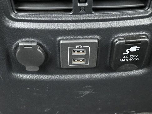 Used 2020 Nissan Titan Platinum Reserve image 39