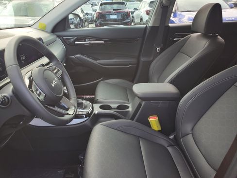 New 2026 Kia Seltos EX FWD image 18
