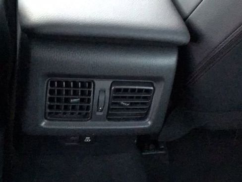 Used 2025 Toyota Camry SE image 13