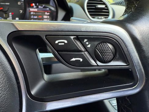 Used 2019 Porsche 718 Boxster image 35
