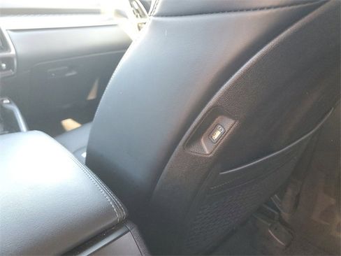 Used 2023 Kia Sorento S image 12