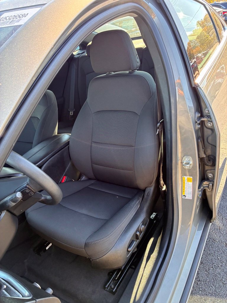 Used 2018 Chevrolet Malibu LT FWD image 18