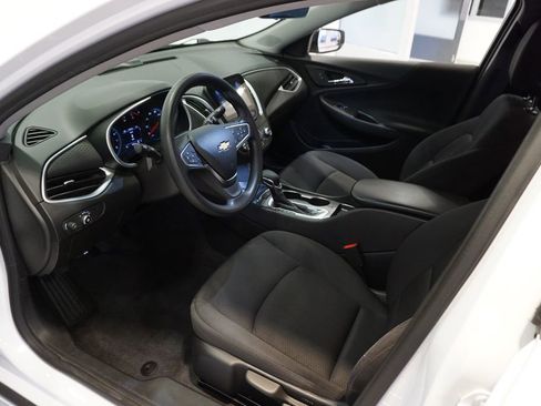 Certified 2022 Chevrolet Malibu LS image 9