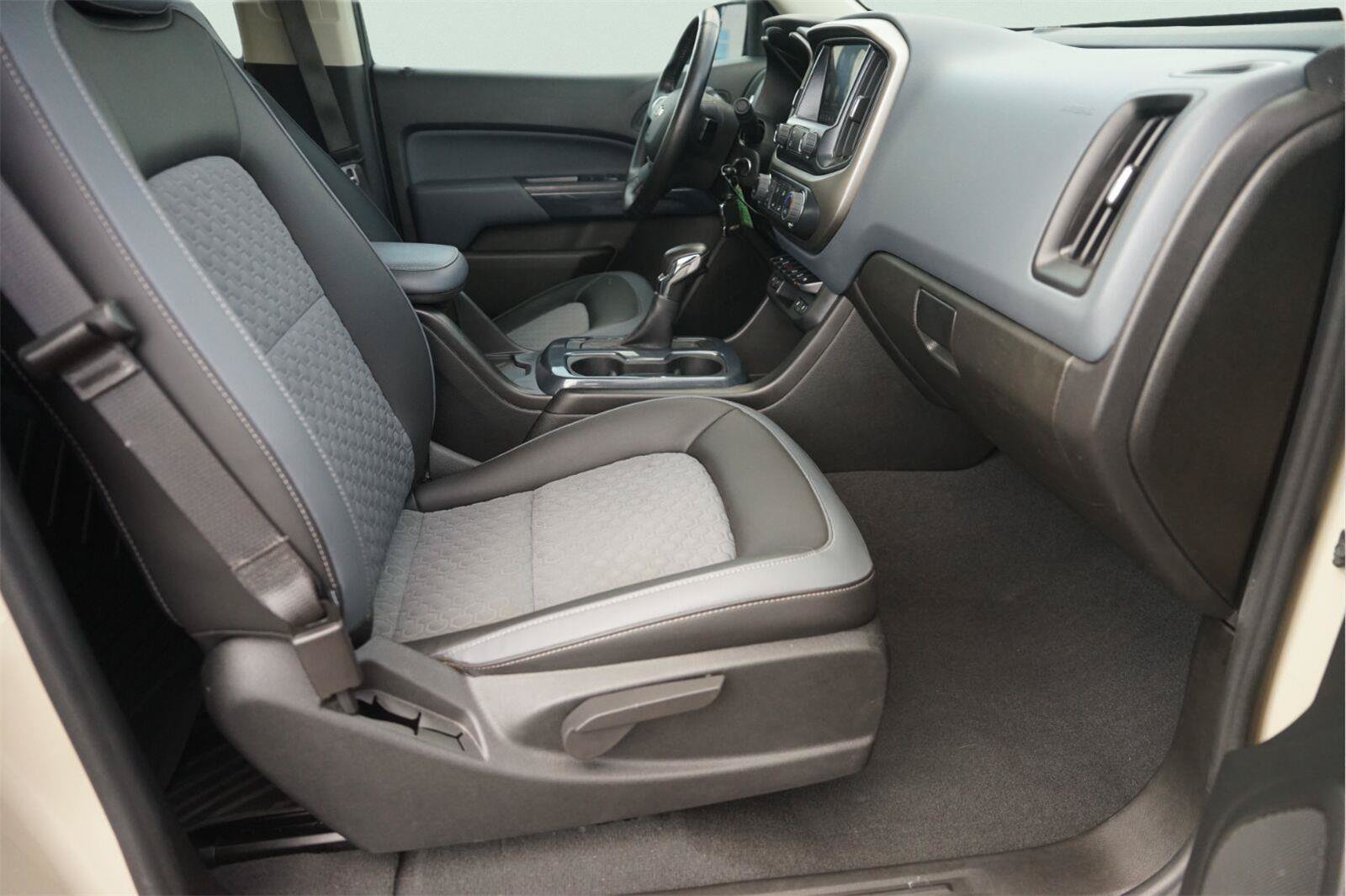 Used 2022 Chevrolet Colorado Z71 RWD image 18