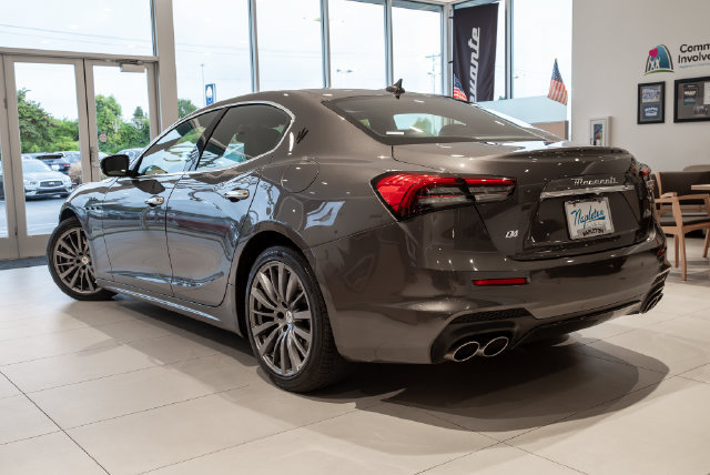 Used 2023 Maserati Ghibli Modena Q4 AWD/4WD image 29
