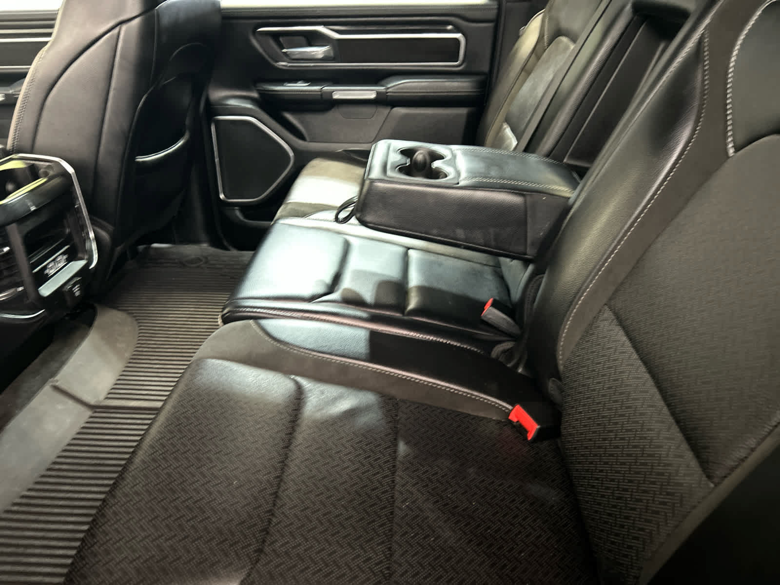 Used 2023 RAM 1500 Laramie AWD/4WD image 10
