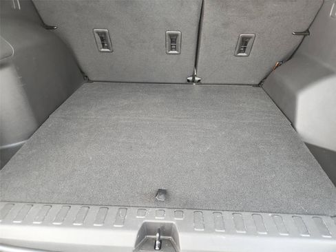 Used 2023 Chevrolet Equinox LS w/ LS Convenience Package FWD image 24